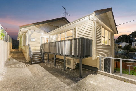 12 Upper Bourke Street, Kilbirnie, Wellington