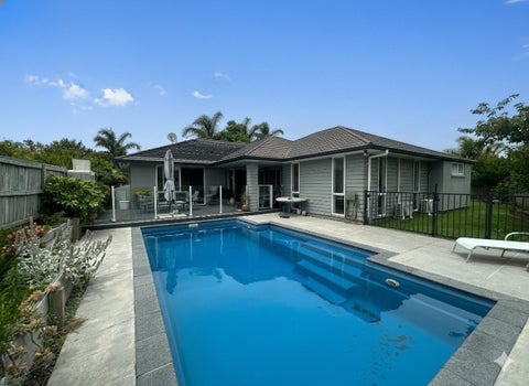 20 Huntington Park Drive, Greenhithe, Auckland