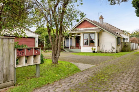 237 South Road, Hawera