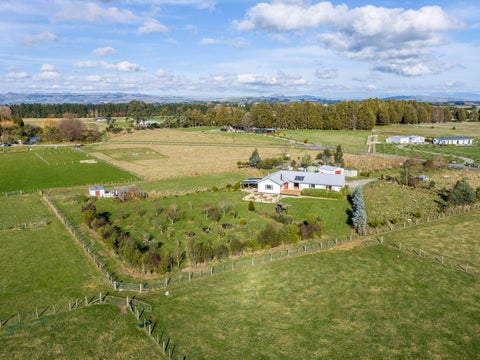 31 Otawa Drive, West Taratahi