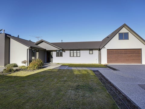 8 Spruce Close, Alexandra, Alexandra