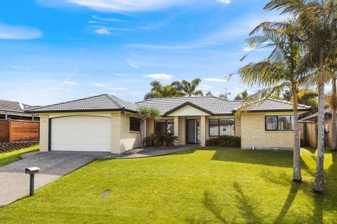 4 Fresil Lane, Massey, Auckland