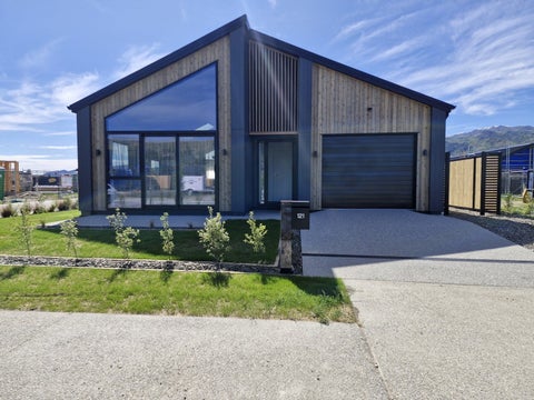 121 Wooing Tree Avenue, Cromwell, Cromwell