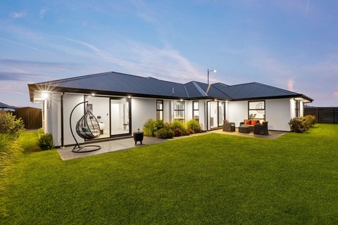 69 Southfield Drive, Lincoln, Lincoln