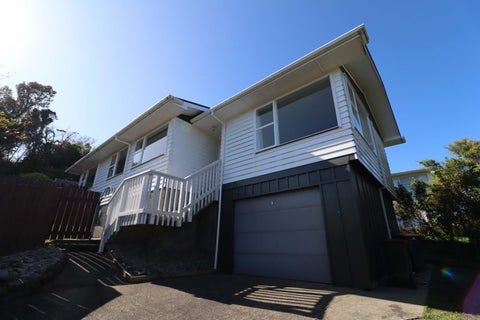 14 Waipounamu Drive, Kelson, Lower Hutt