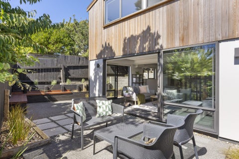 43B Mandalay Terrace, Khandallah, Wellington