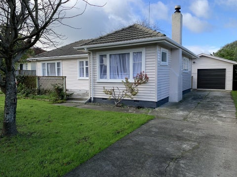 32 Atmore Avenue, Otaki