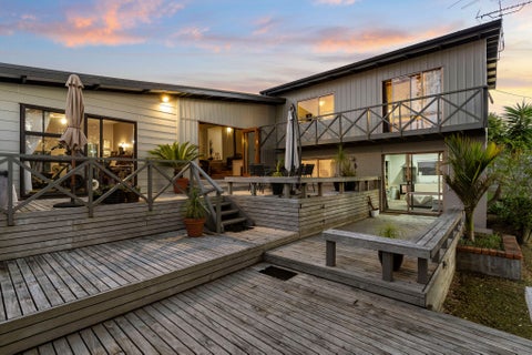 438 Beach Road, Murrays Bay, Auckland