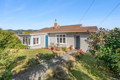 64 Stanley Crescent, Beachville, Nelson