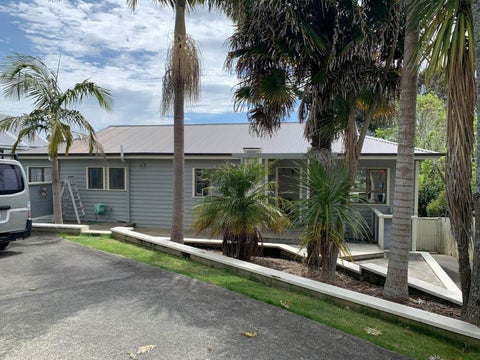 8 Squirrel Lane, Browns Bay, Auckland