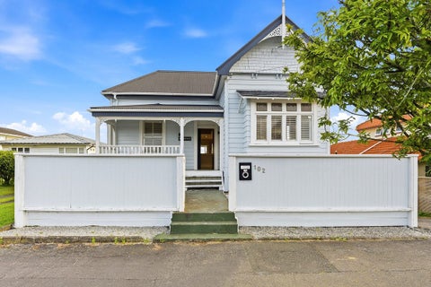 1/102 Queen Street, Northcote Point, Auckland