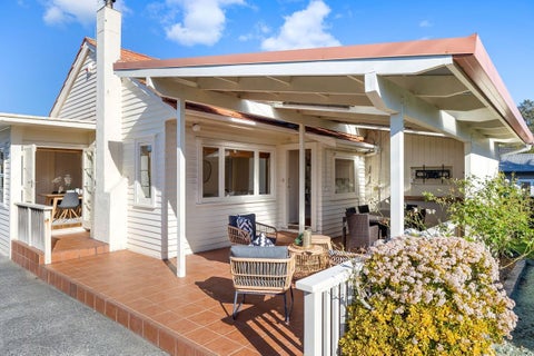 11 Luplau Crescent, Cockle Bay, Auckland