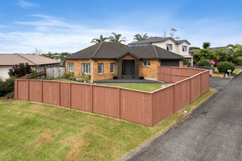 44 Ruze Vida Drive, Massey, Auckland