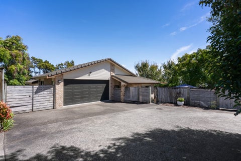 52B Rodney Street, Howick, Auckland