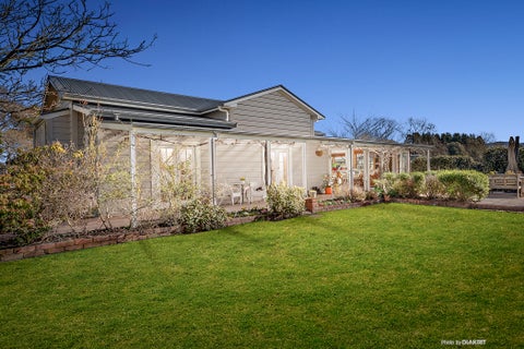 36 Clifton Avenue, Carterton