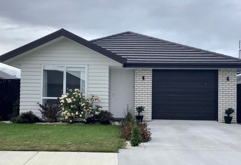 43 Minerva Crescent, Woodend, Woodend