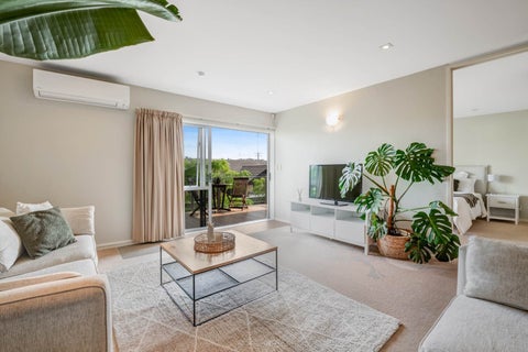 207/252 Centreway Road, Orewa, Orewa