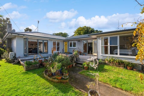 39 Eatwell Avenue, Paraparaumu Beach, Paraparaumu