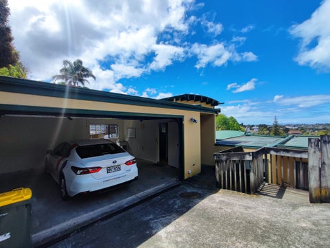 631A Glenfield Road, Tōtara Vale, Auckland