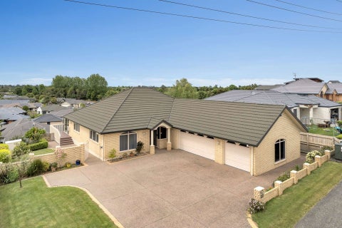 82 Rototuna Road, Rototuna, Hamilton