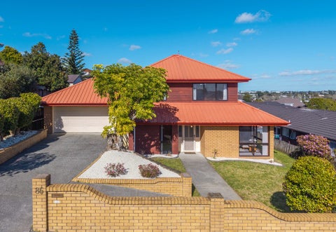 86 Dalwhinnie Parade, Highland Park, Auckland