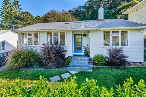 15 Greer Crescent, Tawa, Wellington