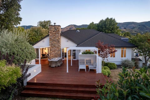 13 Heron Grove, Richmond