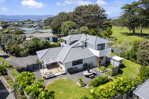 9 Caughley Place, Otaki Beach, Otaki