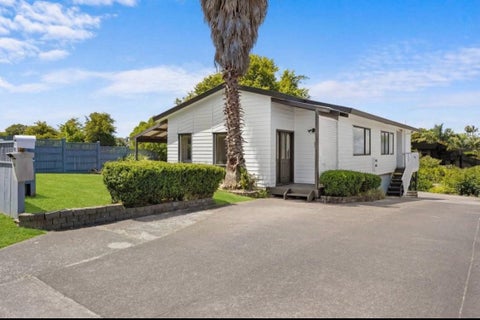 49 Gosford Drive, Botany Downs, Auckland