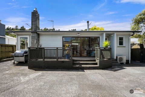 32 Coast Road, Wainuiomata, Lower Hutt