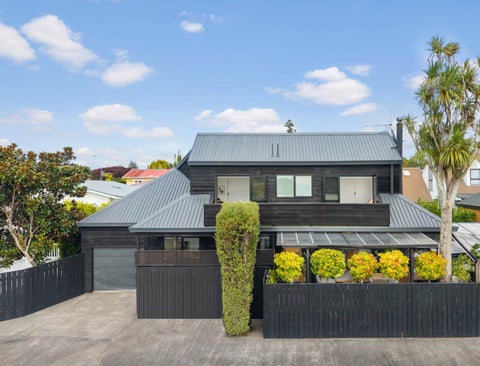 2/227 Meola Road, Point Chevalier, Auckland