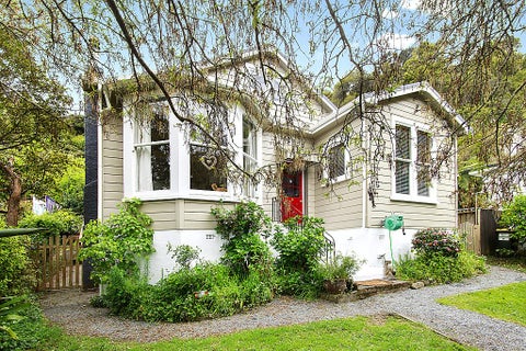 21 Woodvale Grove, Fairfield, Lower Hutt