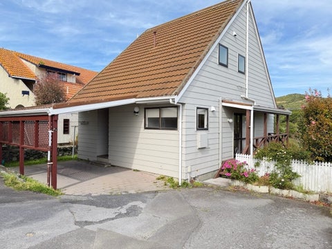 5A Orange Grove, Churton Park, Wellington