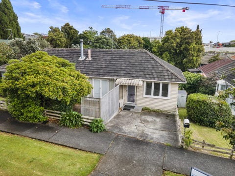 38 Sutherland Road, Point Chevalier, Auckland