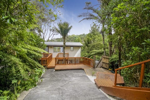 29 Warner Park Avenue, Laingholm, Auckland