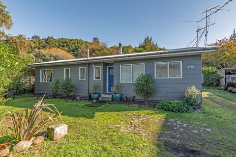 65 Watt Street, Featherston