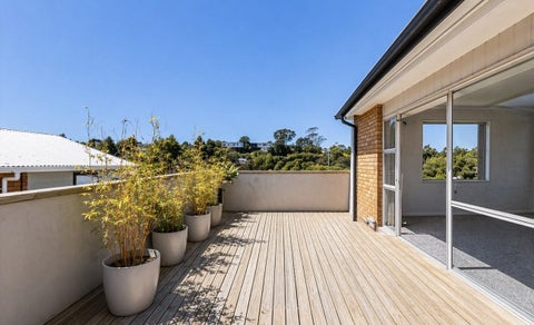 6 Carlton Terrace, Westown, New Plymouth