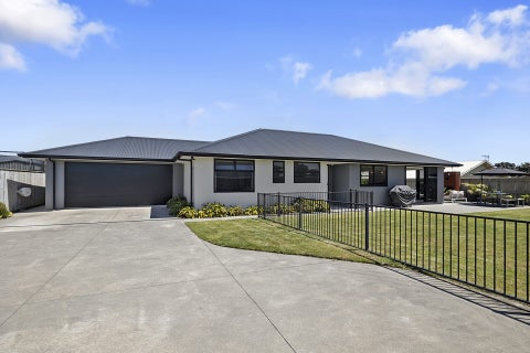 16 Desmond Place, Bell Block, New Plymouth