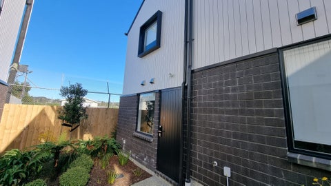 12/3234 Great North Road, New Lynn, Auckland