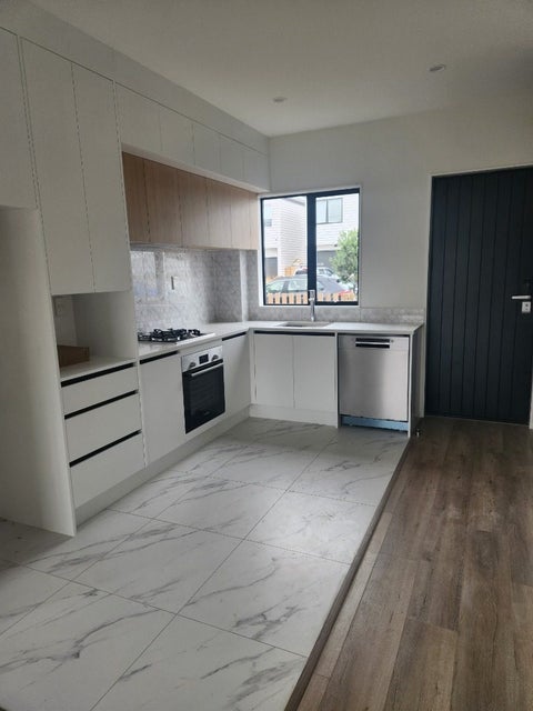17 Te Kaapia Road, Papakura, Papakura