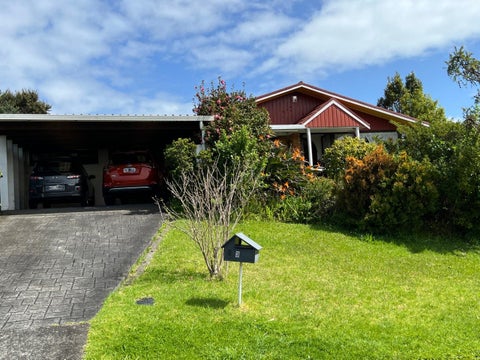 3 Booralee Avenue, Botany Downs, Auckland