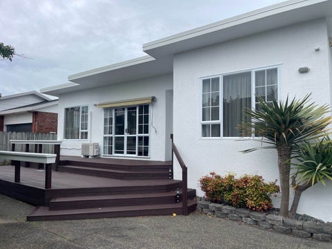 4 County Road, Torbay, Auckland