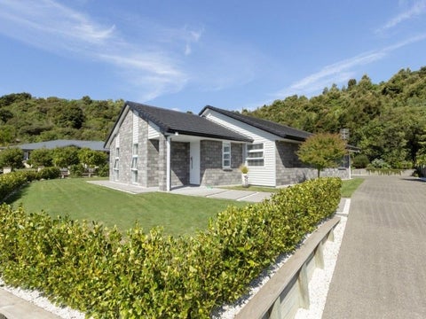 18 Ellesmere Close, Pyes Pa, Tauranga