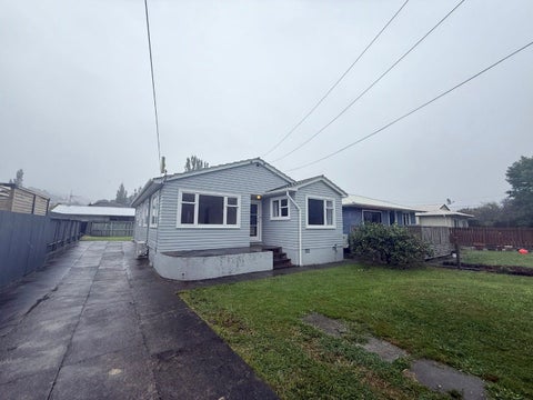 6 Golf Road, Manor Park, Lower Hutt