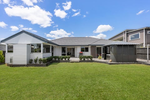 6 Defender Crescent, Beachlands, Auckland