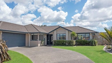 17 Moss Crescent, Takanini, Auckland