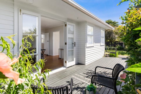 2/25 Margaret Place, Milford, Auckland