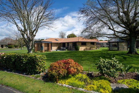 49 Cowley Drive, Leamington, Cambridge