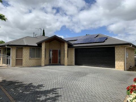 3 Vermont Court, Huntington, Hamilton