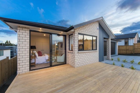 10 Joseph Kokich Avenue, Swanson, Auckland